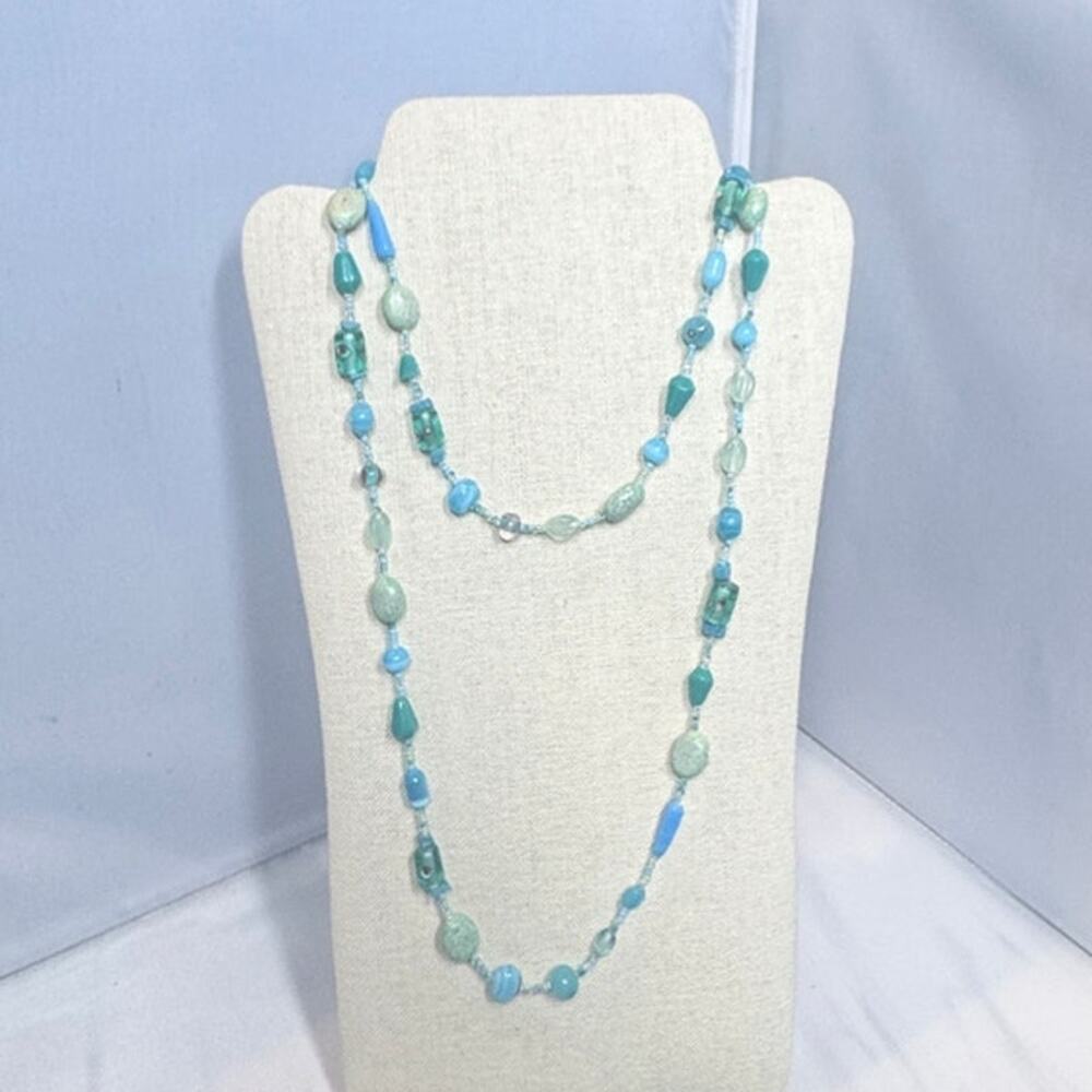 Turquoise and blue beaded necklace, NWOT,‎ boho. western